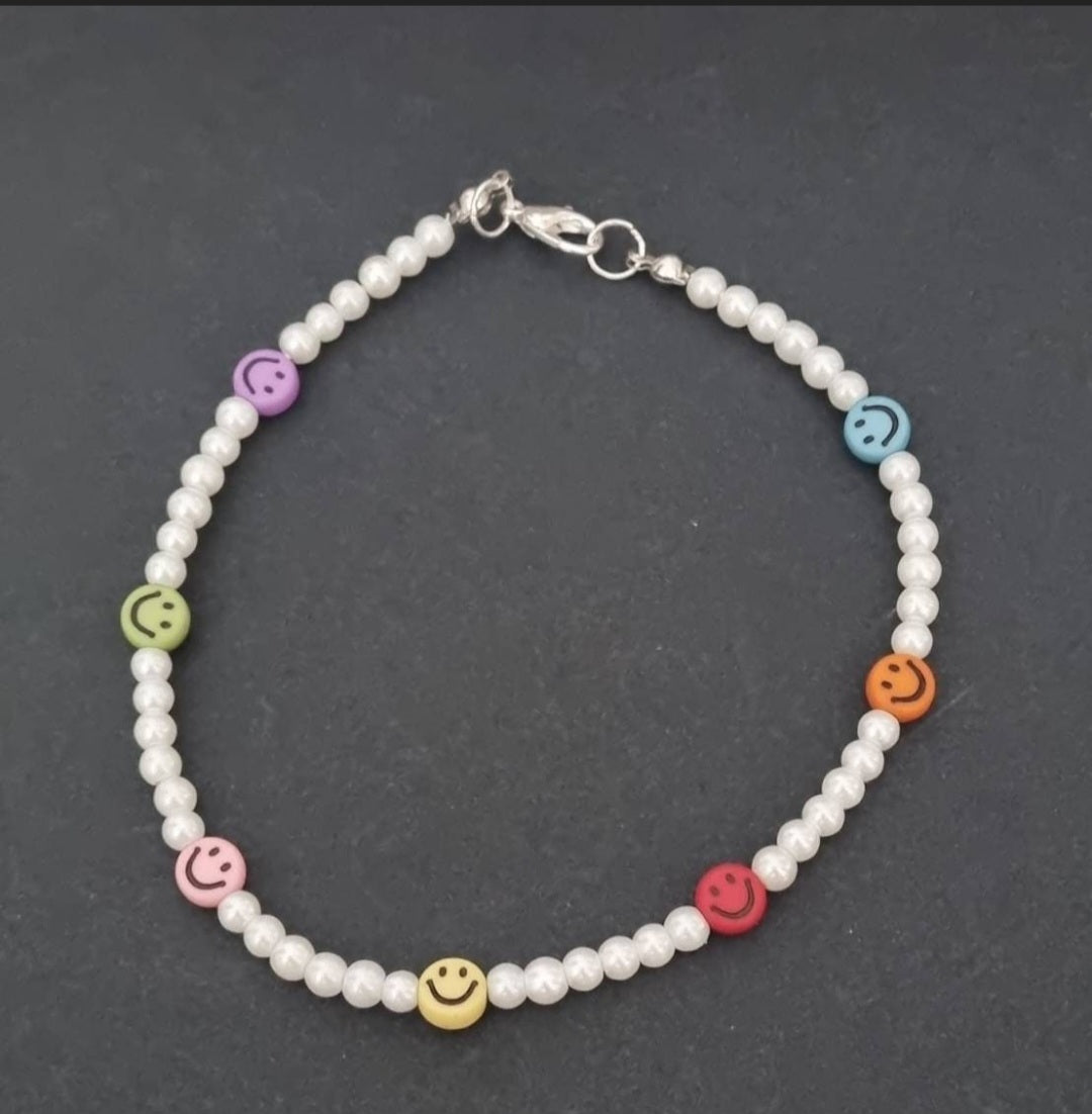 Smiley and Pearl Anklet